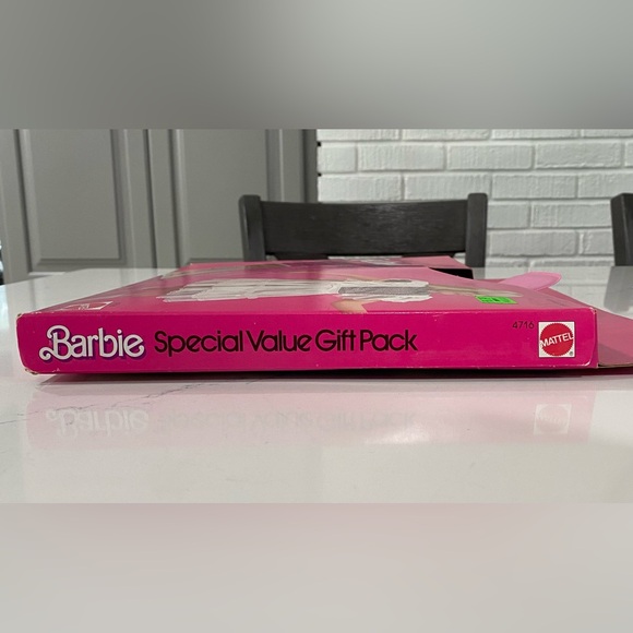 Vintage 1986 Estate Barbie Special Value Gift Pack Clothes & Purse Set 4716 - Picture 8 of 11
